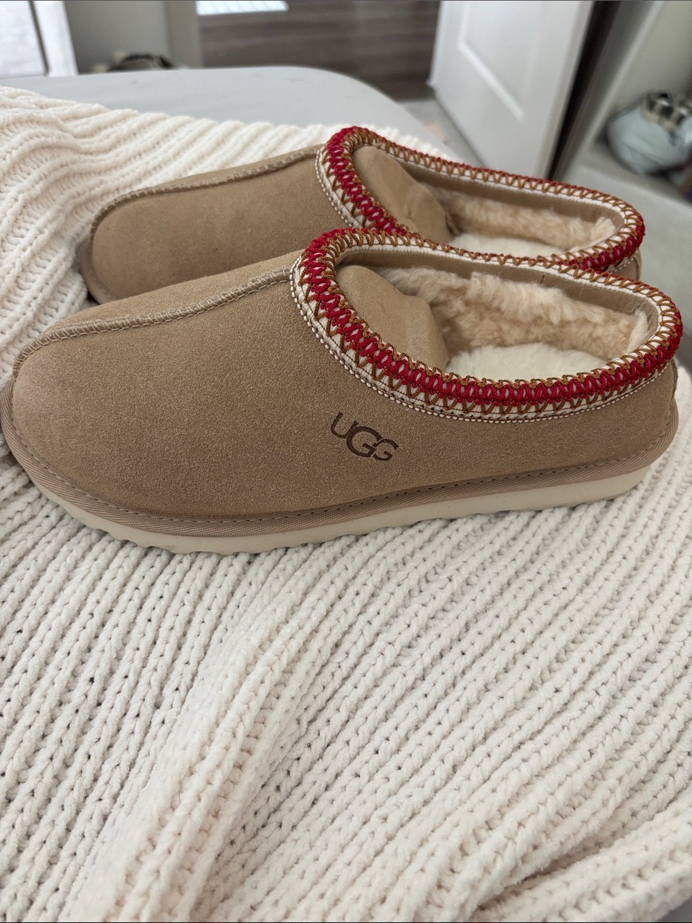 UGG Women's Suede Shearling Slippers - Chestnut with Red Accent